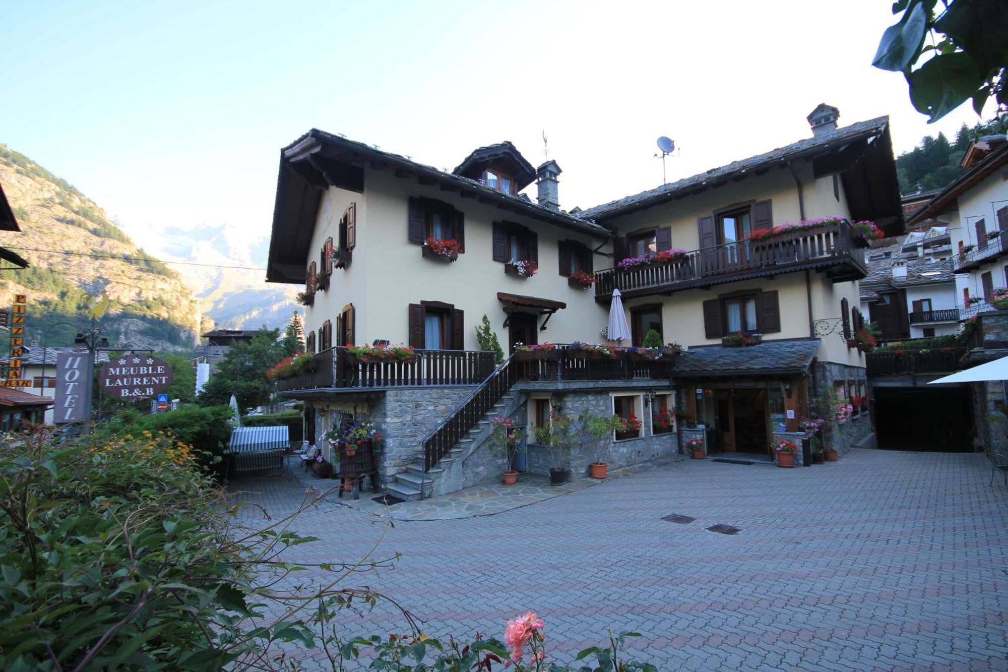 Hotel Maison Laurent Courmayeur Zewnętrze zdjęcie