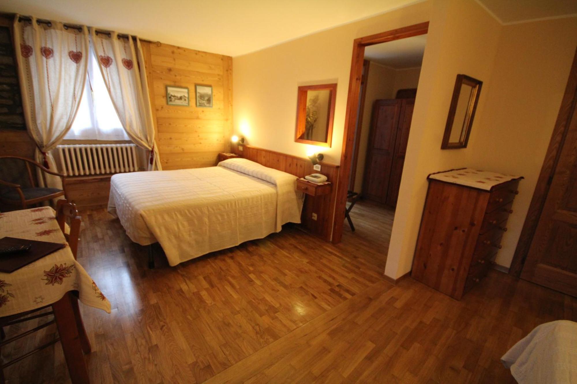 Hotel Maison Laurent Courmayeur Pokój zdjęcie